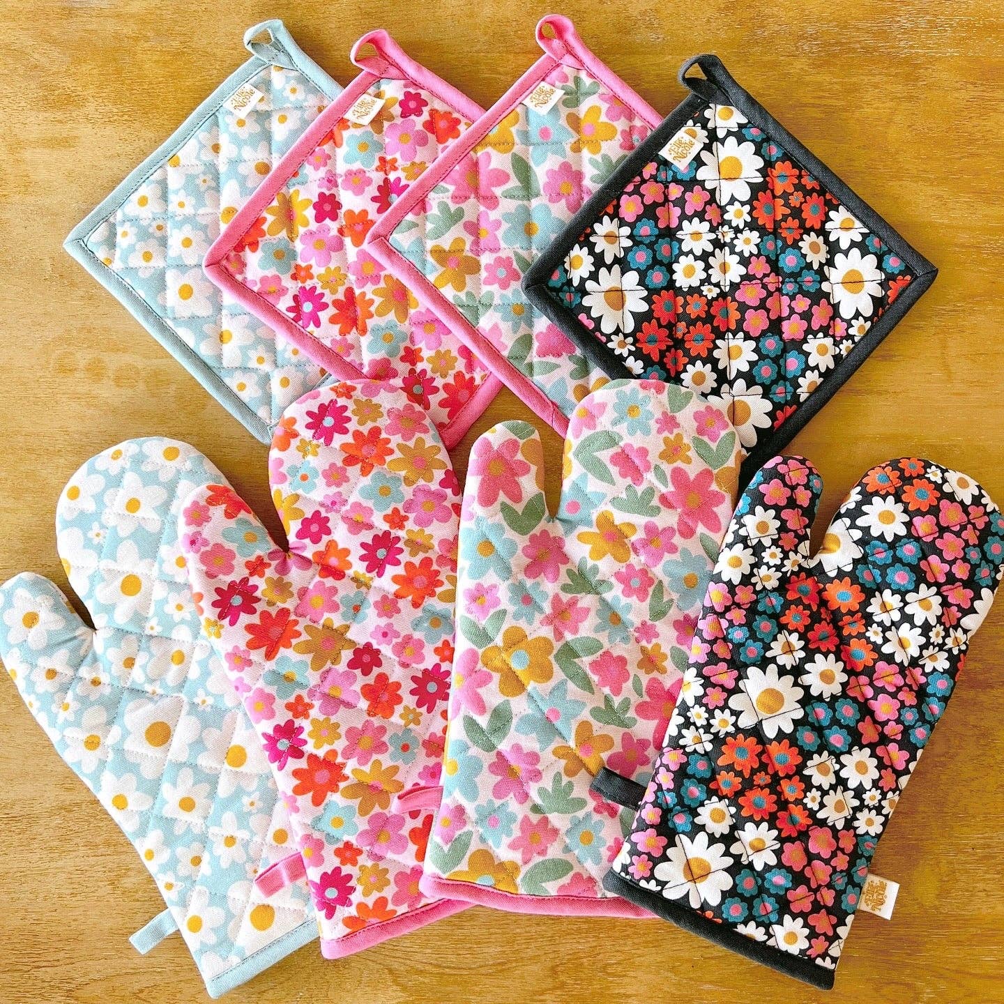 Oven Mitt + Pot holder Set - Kitchen Accessory