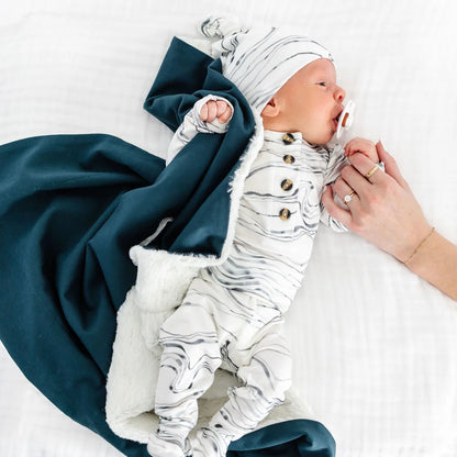 August-Top & Bottom Newborn-3Mos.