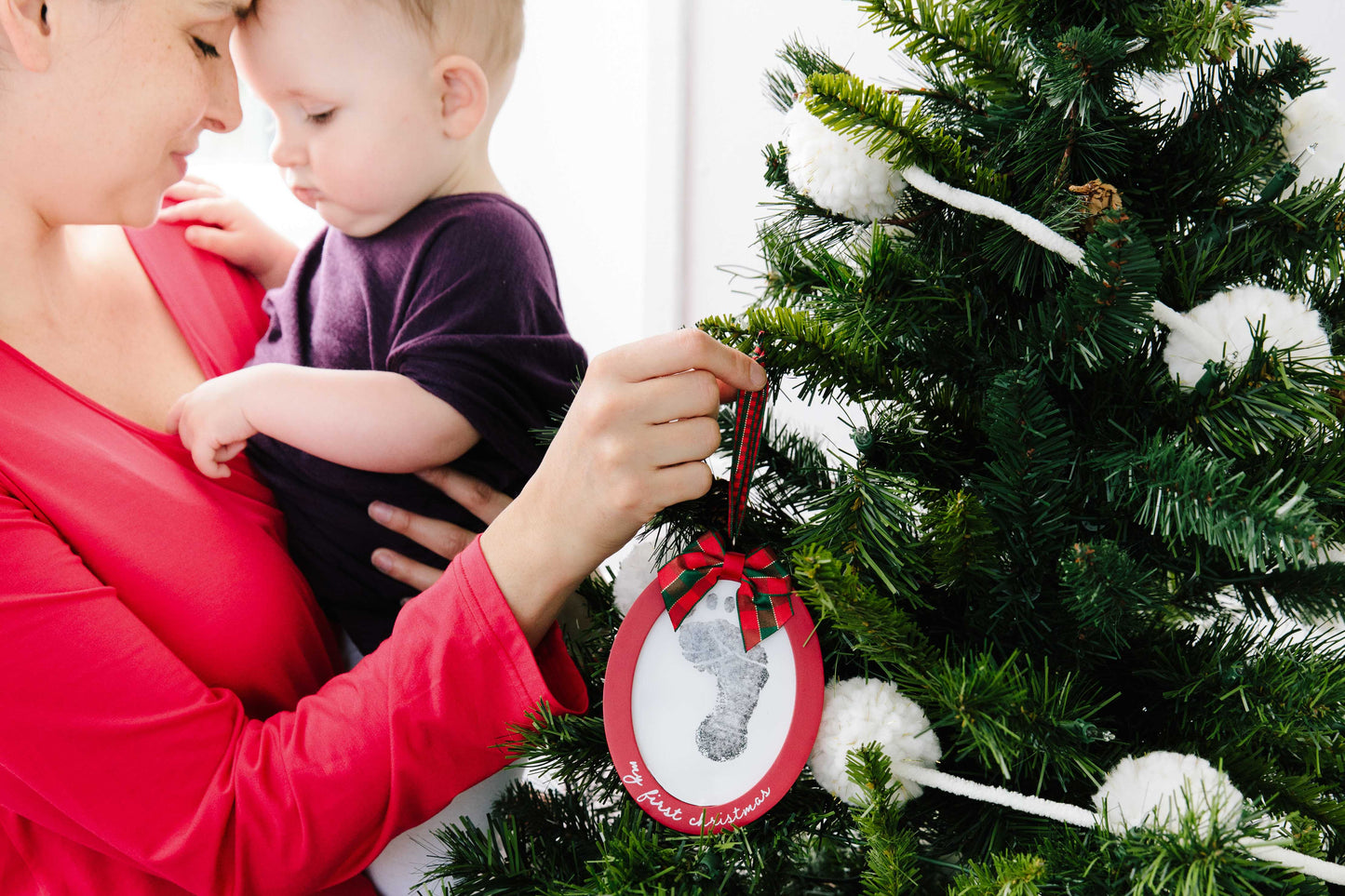 Babyprints Holiday Photo Ornament with Clean-Touch Ink Pad,