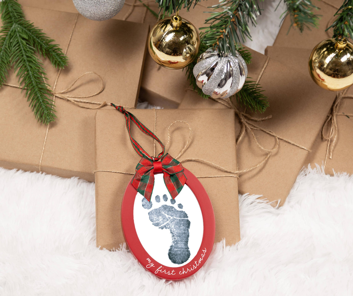 Babyprints Holiday Photo Ornament with Clean-Touch Ink Pad,